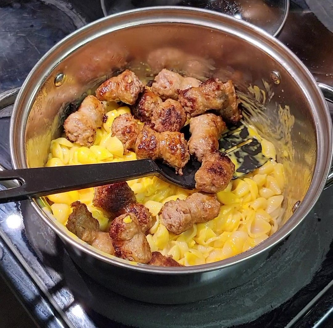 bright leaf fresh sausage mac n cheese dinner
